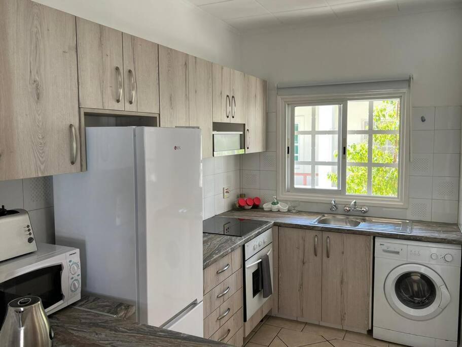 The Best Prime Location Lovely 1 Bedroom Apartment Paphos Extérieur photo
