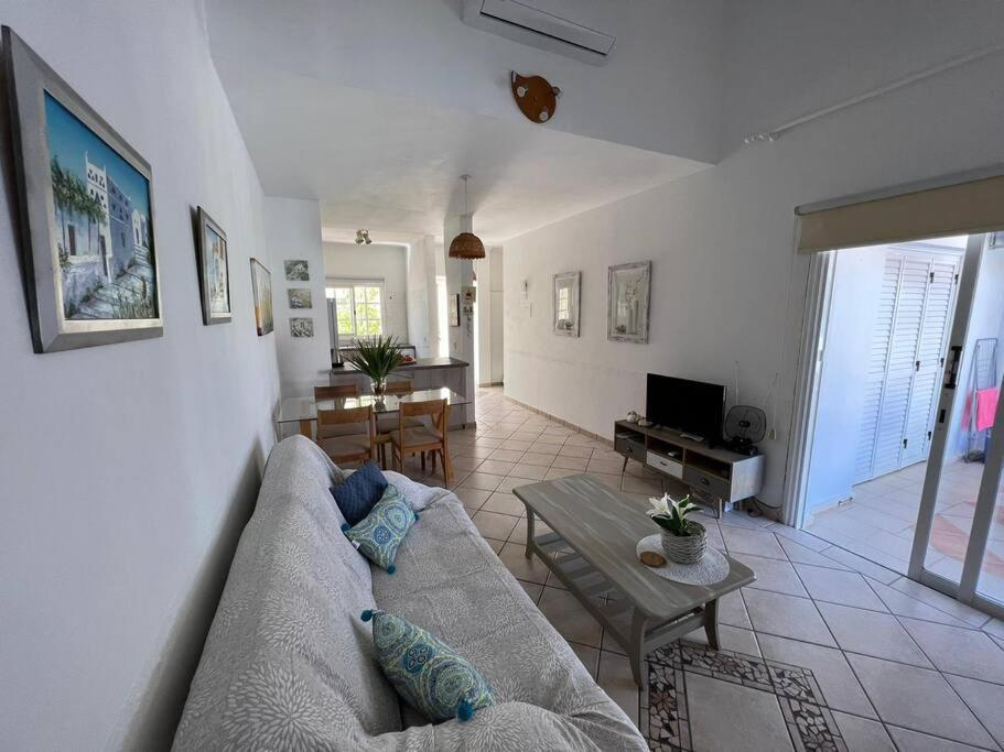 The Best Prime Location Lovely 1 Bedroom Apartment Paphos Extérieur photo